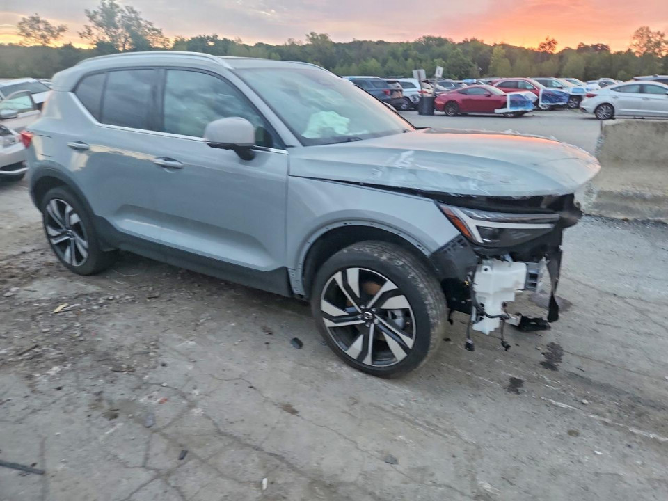 Volvo XC40 2024 — Copart