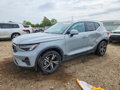 Volvo XC40 2025