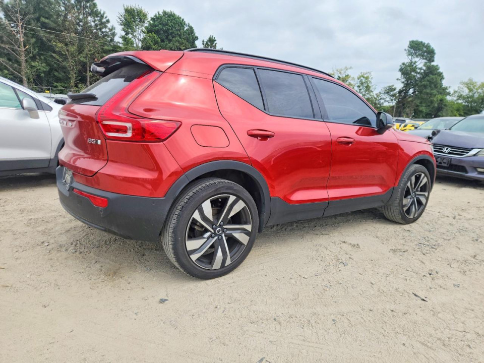 Volvo XC40 2025 — Copart