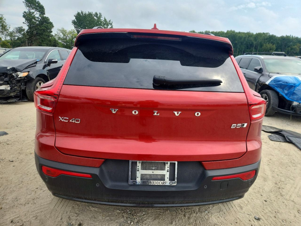 Volvo XC40 2025 — Copart