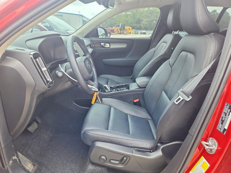Volvo XC40 2025 — Copart
