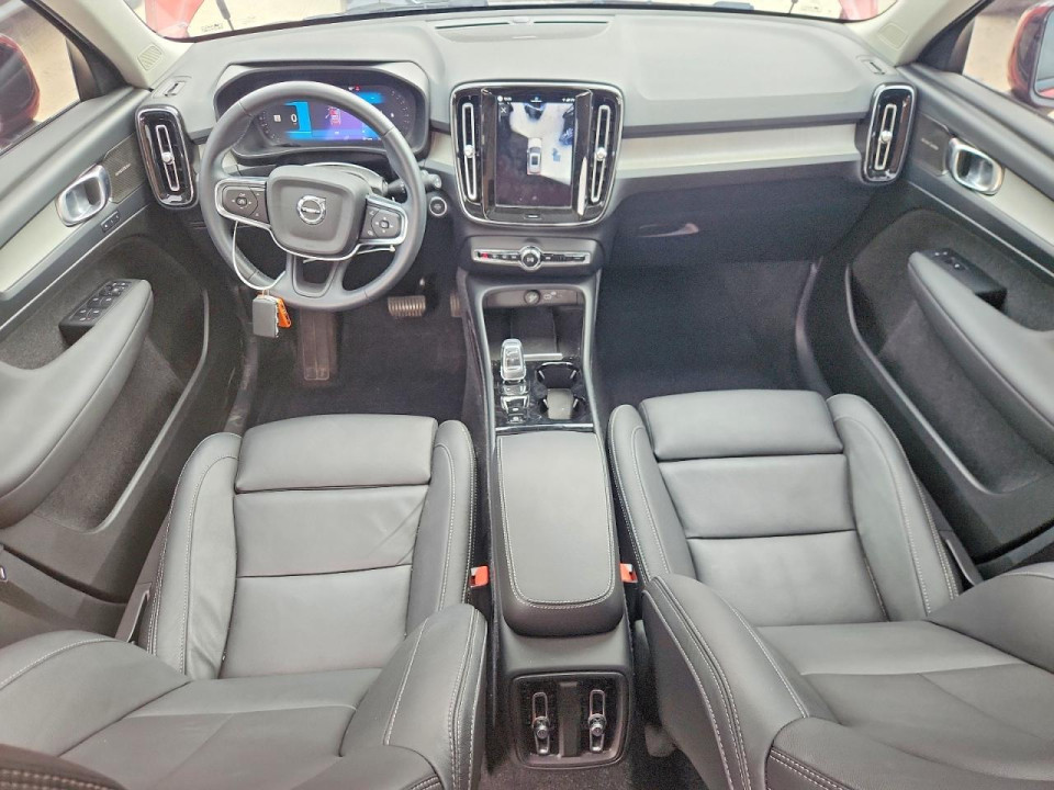 Volvo XC40 2025 — Copart
