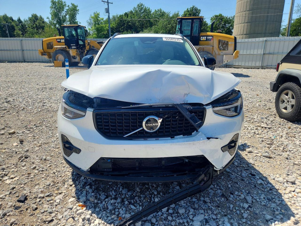 Volvo XC40 2024 — Copart