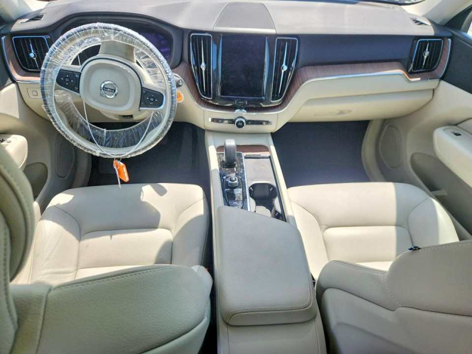Volvo XC60 B5 MOMENTUM 2022 — Copart
