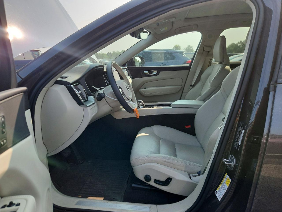 Volvo XC60 CORE 2024 — Copart