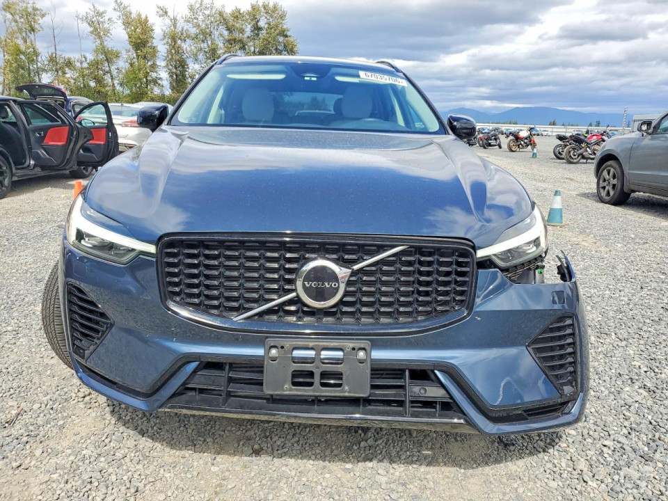 Volvo XC60 CORE 2025 — Copart