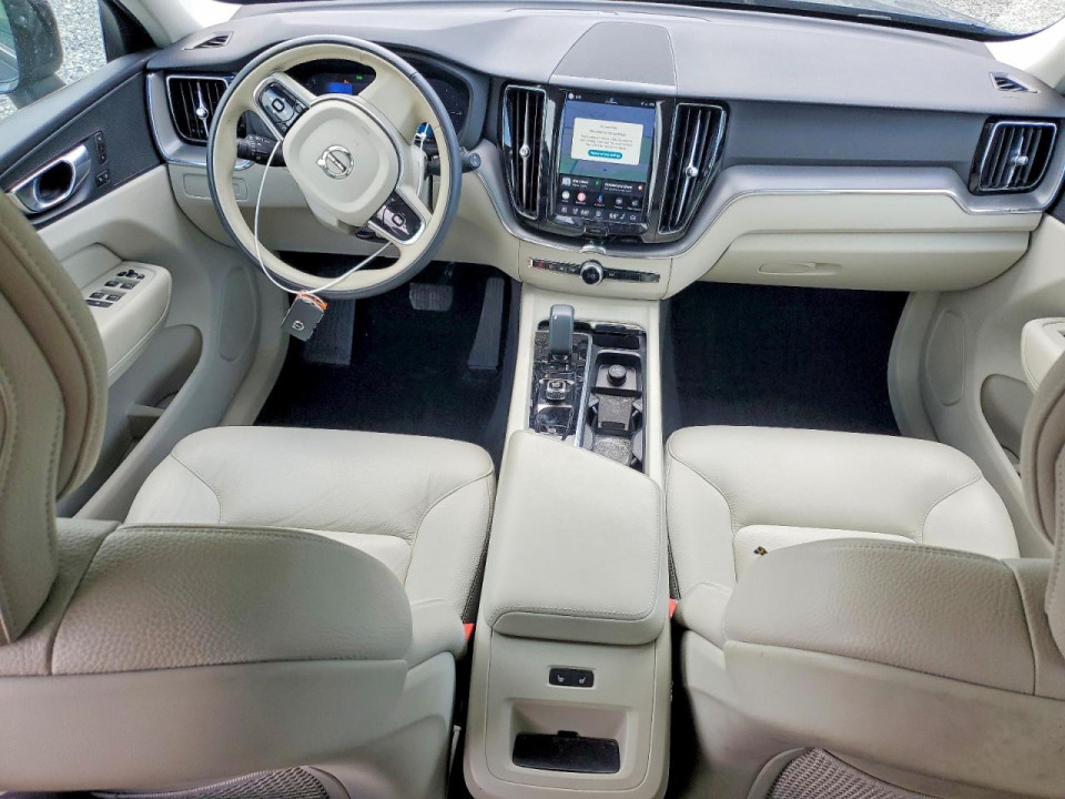 Volvo XC60 CORE 2025 — Copart