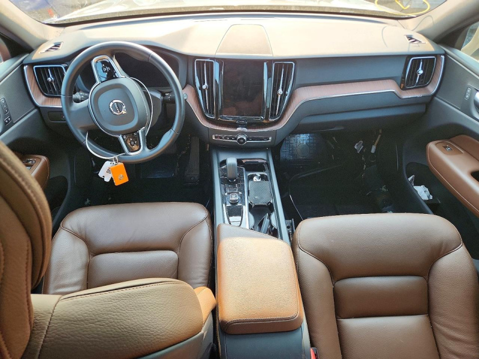 Volvo XC60 PLUS 2024 — Copart