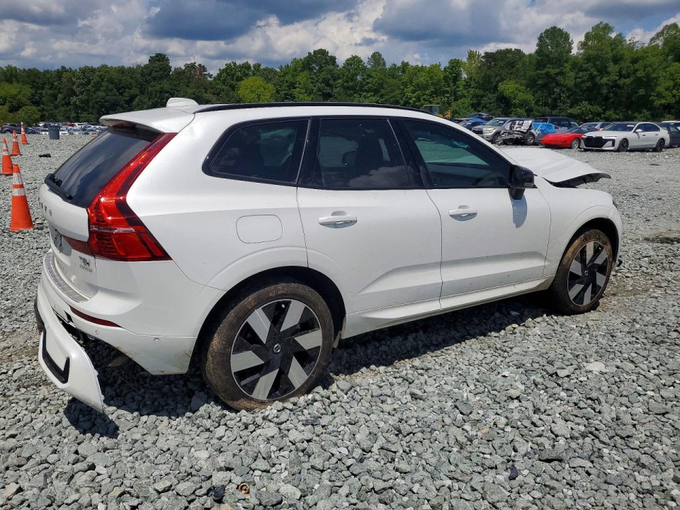 Volvo XC60 PLUS 2025 — Copart
