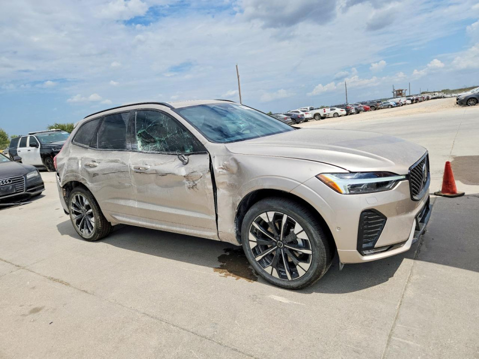 Volvo XC60 PLUS 2026 — Copart