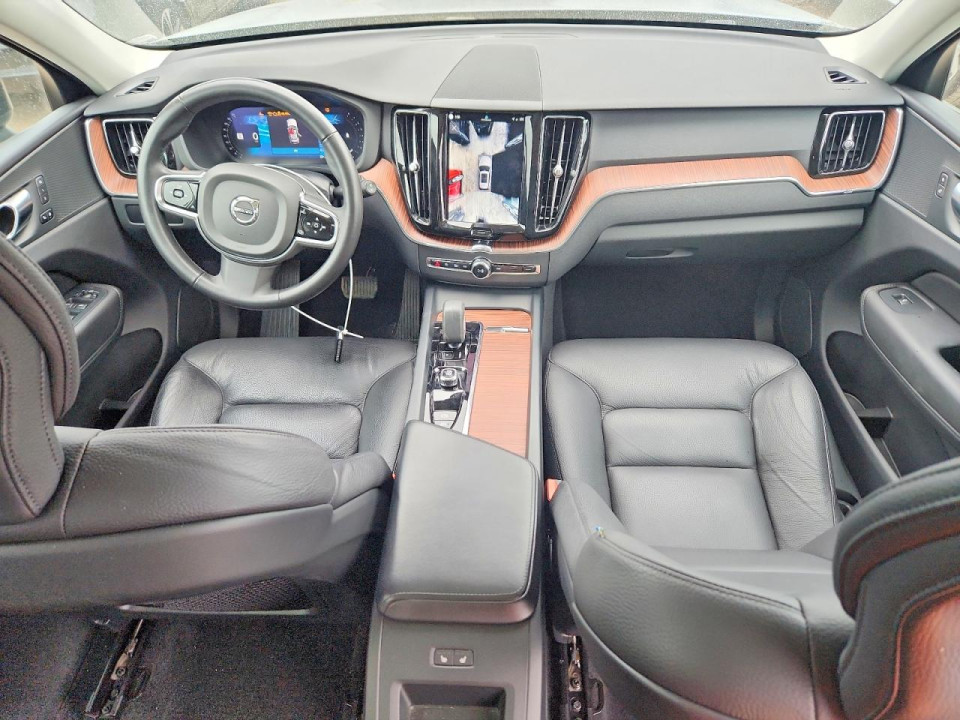 Volvo XC60 PLUS 2024 — Copart