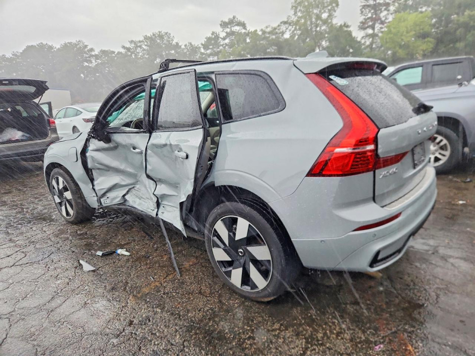Volvo XC60 PLUS 2025 — Copart