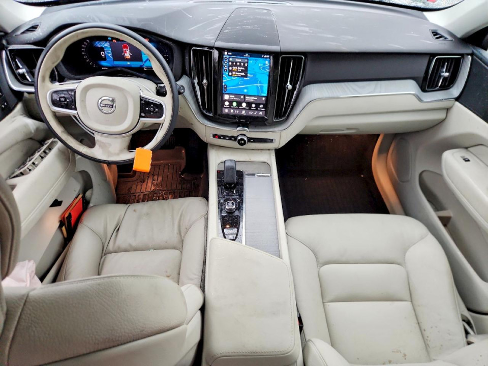 Volvo XC60 PLUS 2025 — Copart