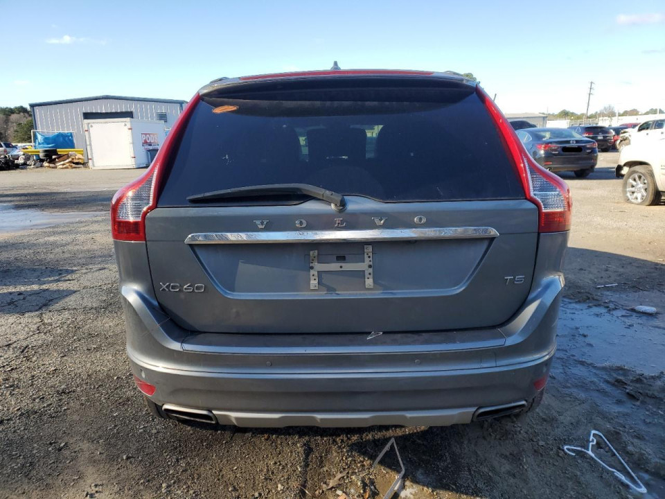 Volvo XC60 2017 — Copart