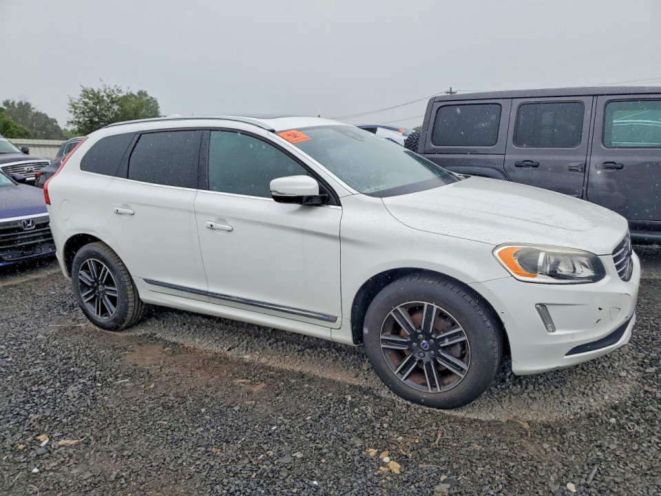Volvo XC60 2016 — Copart