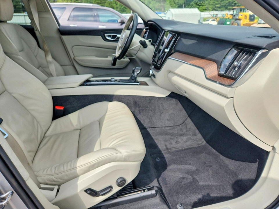 Volvo XC60 2021 — Copart