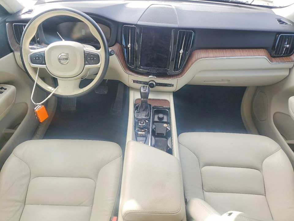 Volvo XC60 2021 — Copart