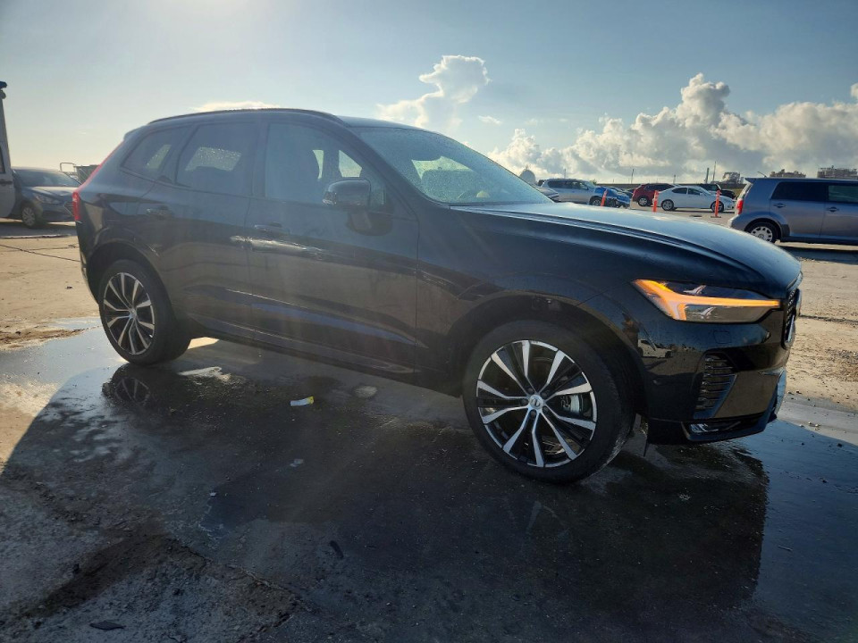 Volvo XC60 2025 — Copart