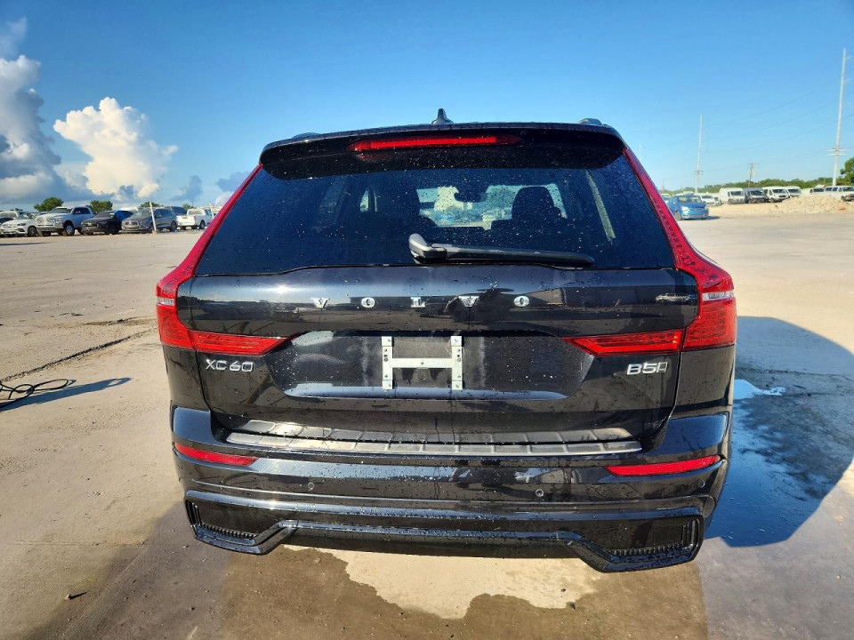 Volvo XC60 2025 — Copart
