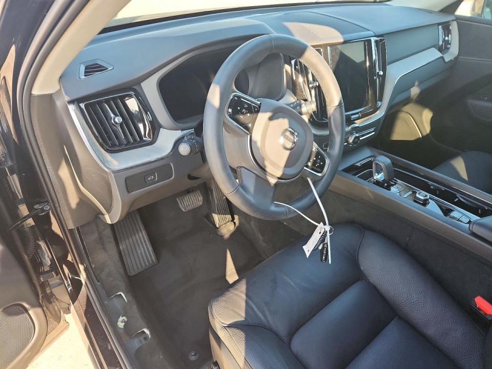Volvo XC60 2025 — Copart