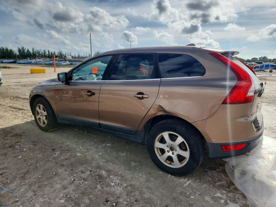Volvo XC60 2011 — Copart