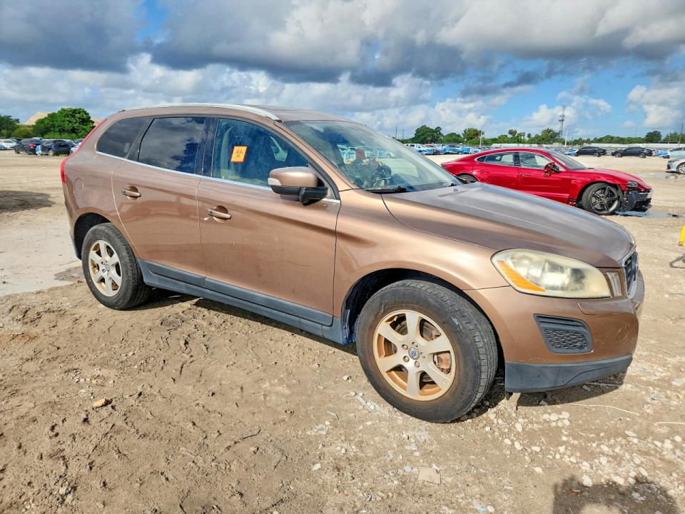 Volvo XC60 2011 — Copart