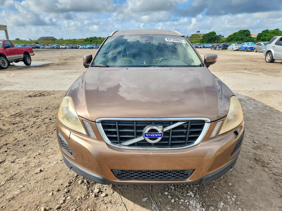Volvo XC60 2011 — Copart