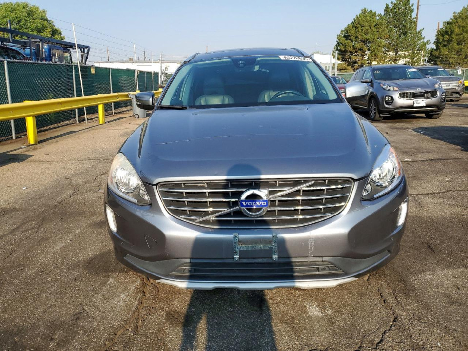 Volvo XC60 2016 — Copart