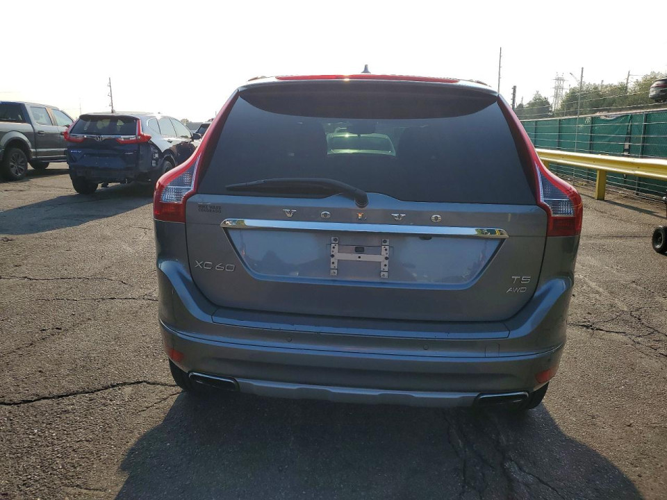 Volvo XC60 2016 — Copart