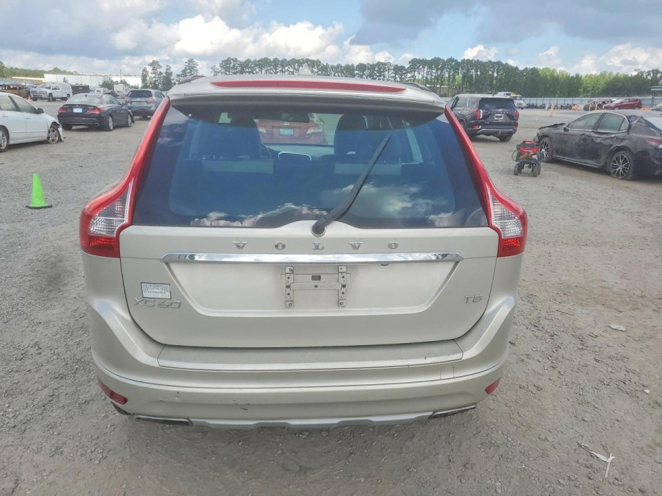 Volvo XC60 2017 — Copart