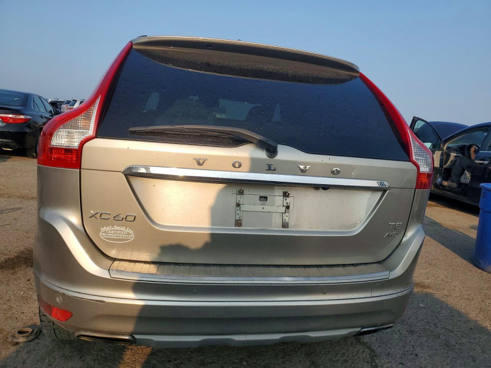 Volvo XC60 2016 — Copart