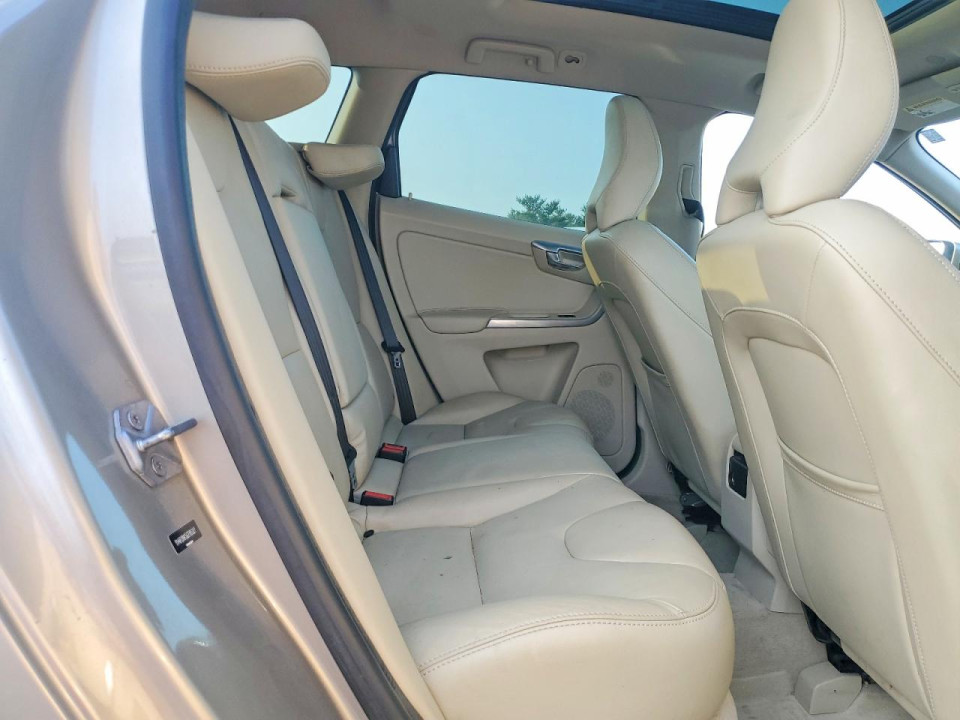 Volvo XC60 2016 — Copart