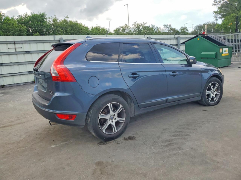 Volvo XC60 2011 — Copart