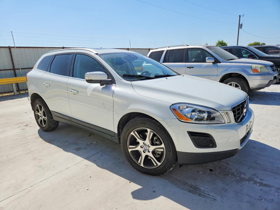 Volvo XC60 2012 — Copart