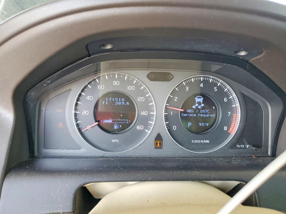 Volvo XC60 2011 — Copart
