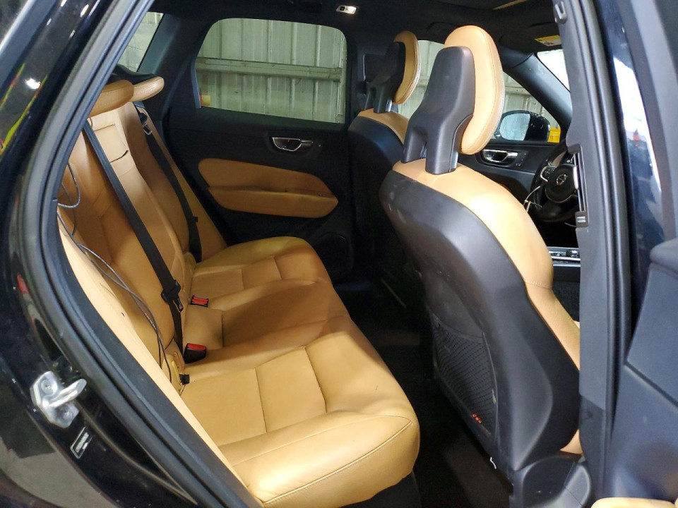 Volvo XC60 2019 — Copart