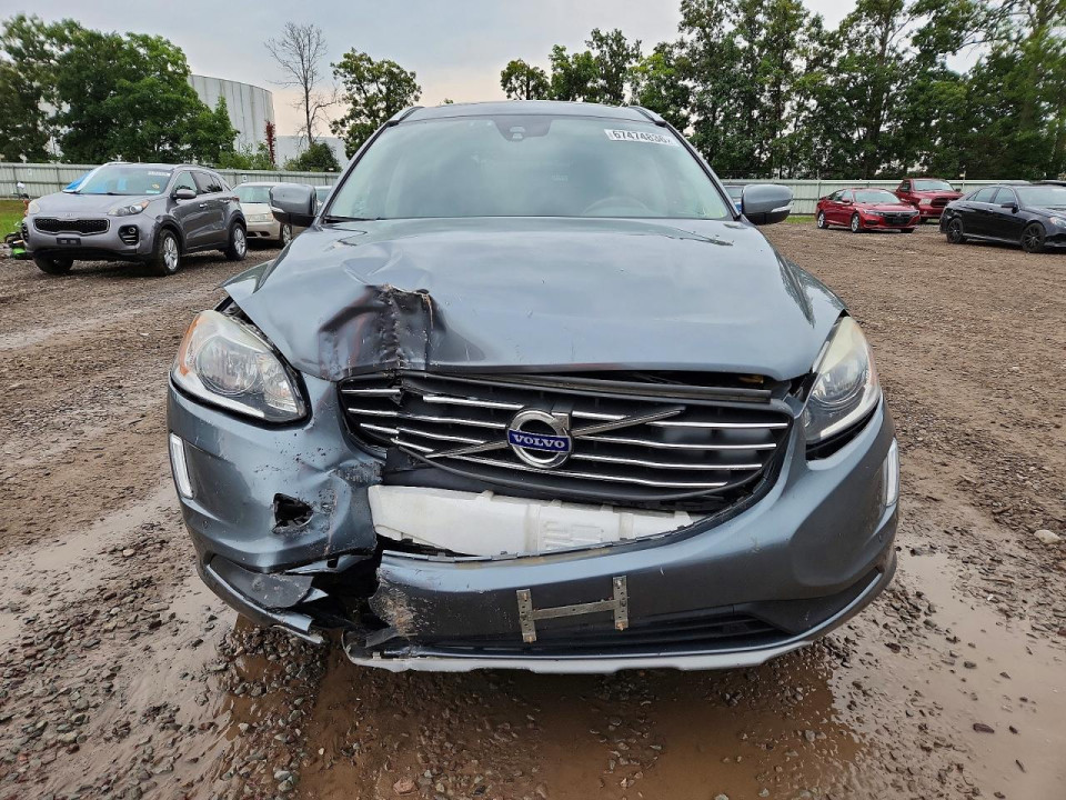 Volvo XC60 2017 — Copart