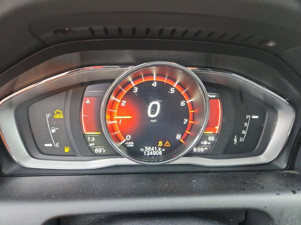 Volvo XC60 2017 — Copart