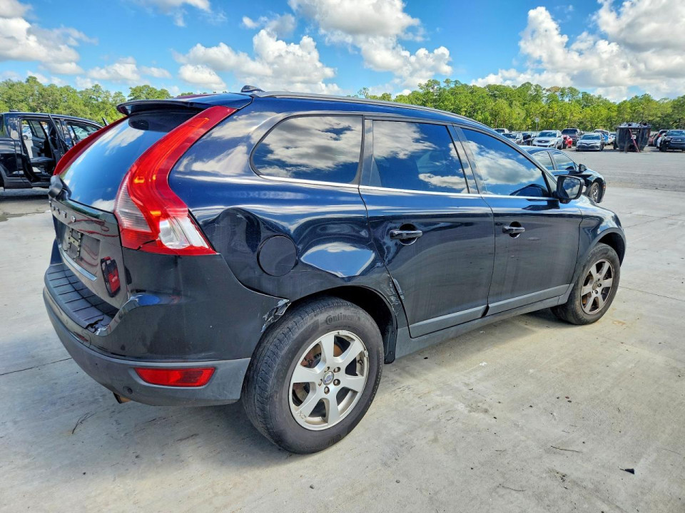 Volvo XC60 2011 — Copart