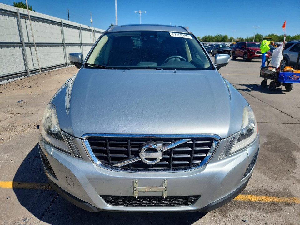 Volvo XC60 2011 — Copart