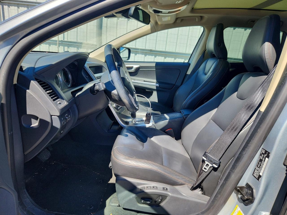 Volvo XC60 2011 — Copart