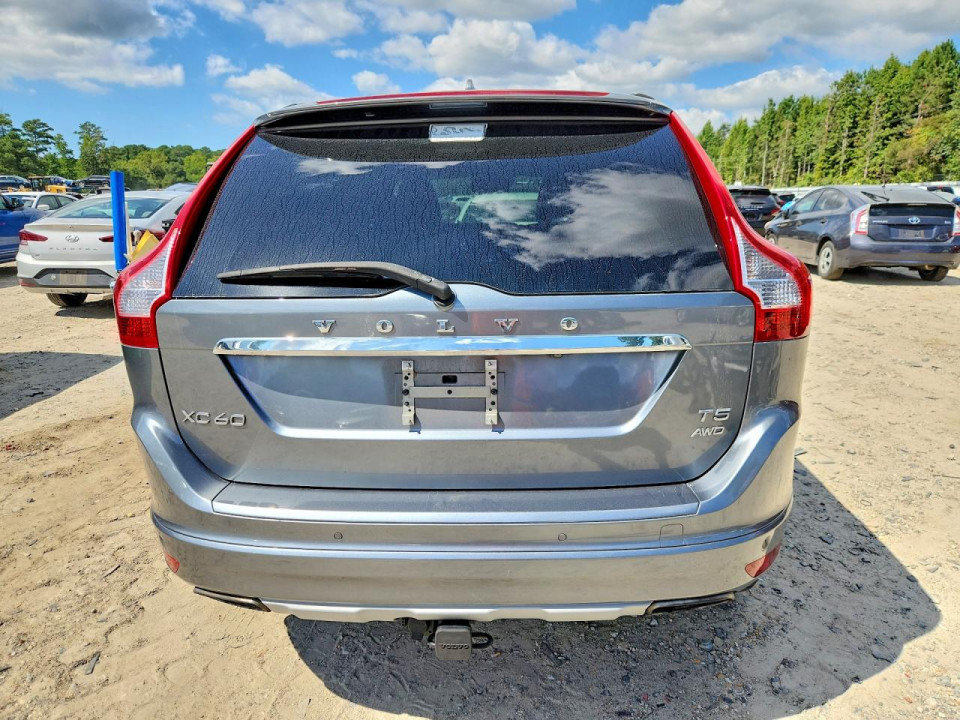 Volvo XC60 2016 — Copart