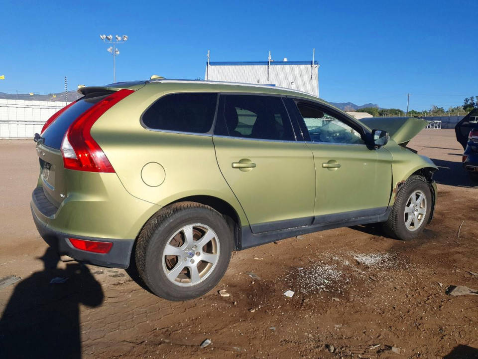 Volvo XC60 2011 — Copart