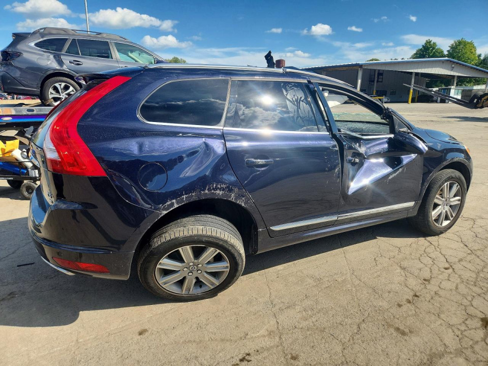 Volvo XC60 2017 — Copart