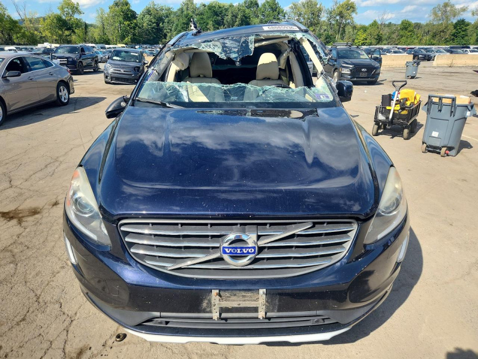 Volvo XC60 2017 — Copart
