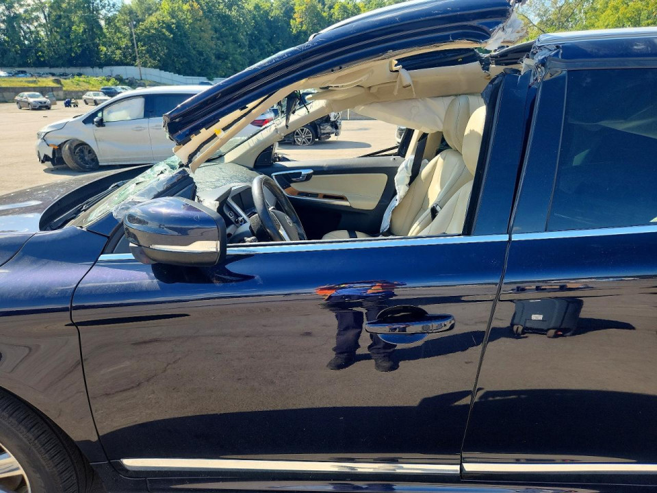 Volvo XC60 2017 — Copart