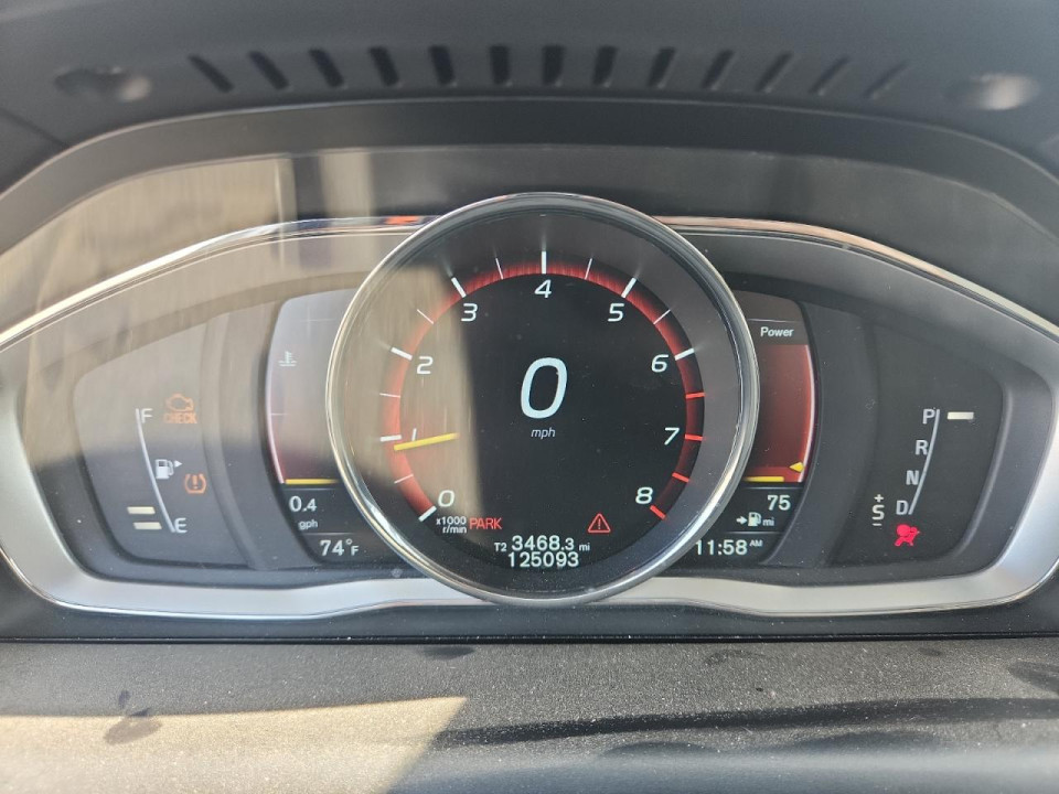 Volvo XC60 2016 — Copart