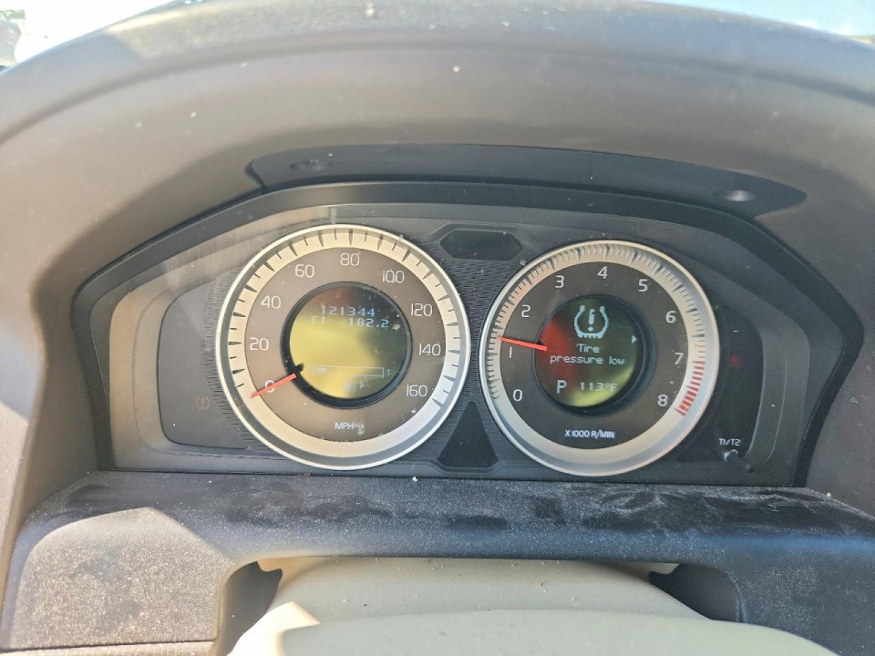 Volvo XC60 2012 — Copart