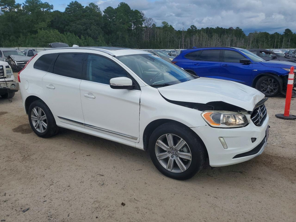 Volvo XC60 2017 — Copart