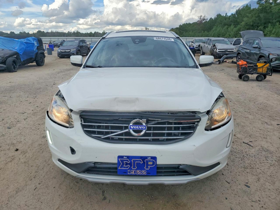 Volvo XC60 2017 — Copart